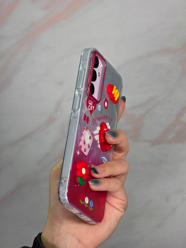 Funda Muñequitos 3d Antigolpes Para Samsung Elegi Modelo Strawberry A15