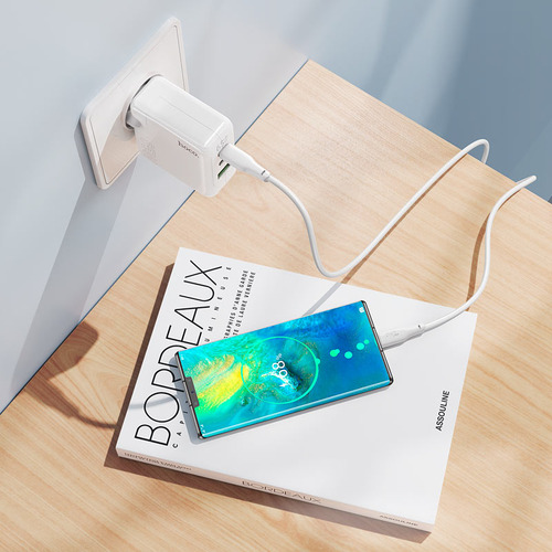Cargador De Pared 2 Usc-c/1 Usb-a Hoco C115a Eu 65w White Color Blanco