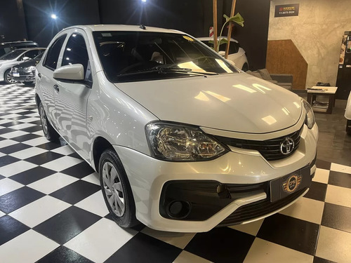 Toyota Etios 1.5 Sedan X
