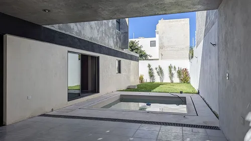 Casa De Estilo Único En Cholul Y Sin Entrar Al Pueblo
