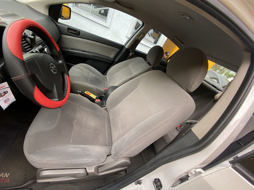 Nissan Sentra 2.0