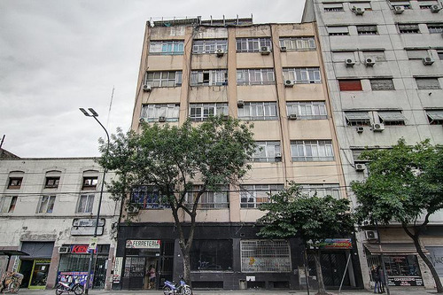 Muy Lindo Local En Zona Comercial De Constitución
