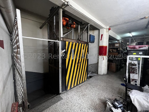 Se Vende Edificio Industrial La Candelaria Mls #24-2303