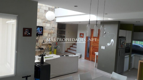 Casa En Alquiler Anual En Barrio Malibu Canning