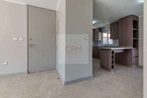 Se Arrienda Gran Casa De 3d-3b Estacionamient (73513)