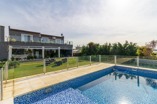 Imagen 19 de 30 de Venta Casa De Categoria A La Laguna - Escriturada Area 9 - La Mejor De San Sebastian - Permuta !!