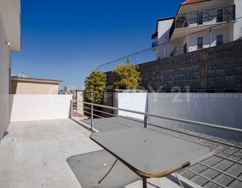 Casa En Venta En Fraccionamiento Monte Vesubio Chihuahua, Chih.