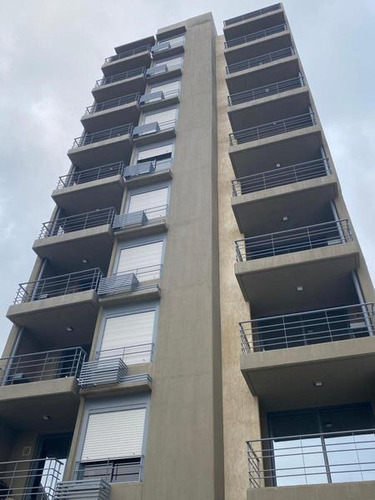 Venta- A Estrenar- Monoambiente Divisible De 43 M2- Piscina- Laundry -macrocentro-medicina
