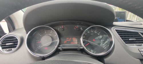 Imagen 19 de 20 de Peugeot 5008 2014 1.6 Feline Tiptronic 156cv