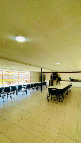 Arriendo Parcela Con Piscina Por El Día En Talagante