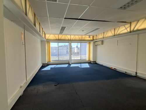Edificio En Venta Peatonal Sarandí - Ciudad Vieja