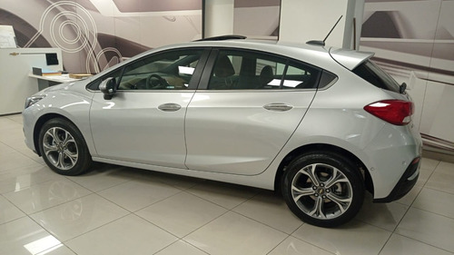 Imagen 5 de 25 de Chevrolet Cruze Premier 5 Puertas 0km Enero 2023 Go
