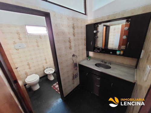 Imagen 11 de 17 de Casa En Venta - 3 Dormitorios - Villa Independencia