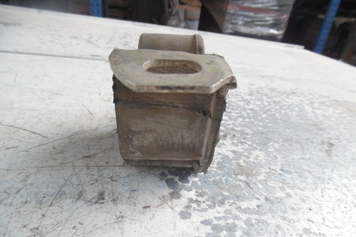 Base Soporte Motor Chevy 2006 C2 1.6 90495170 S2099 (Usado)