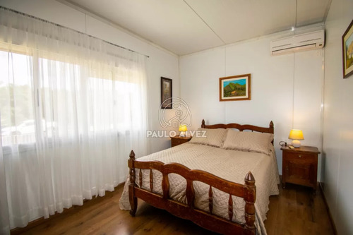 Casa En Alquiler Temporal, A 50 Metros Del Mar. Tres Dormitorio, Aire Acondicionado En Todos Los Ambientes. Ideal Para Veranear