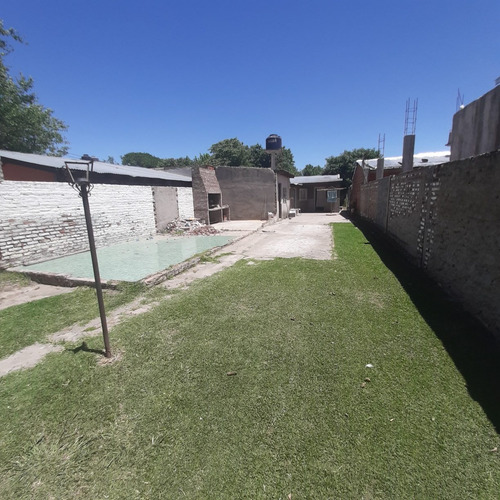 Imagen 3 de 14 de Casa 6 Ambientes . Proximo Escuela 20. San Miguel Oeste.