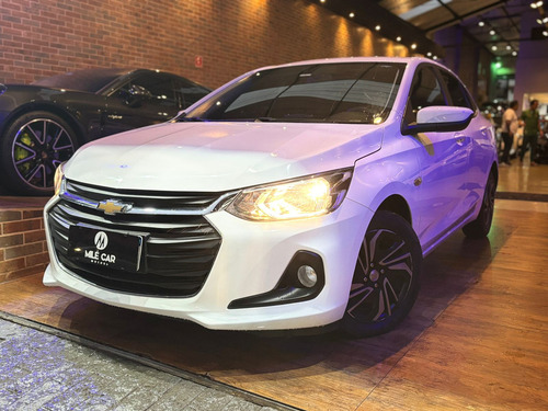 Chevrolet Onix ONIX SEDAN PLUS LT 1.0 12V TB FLEX MEC.