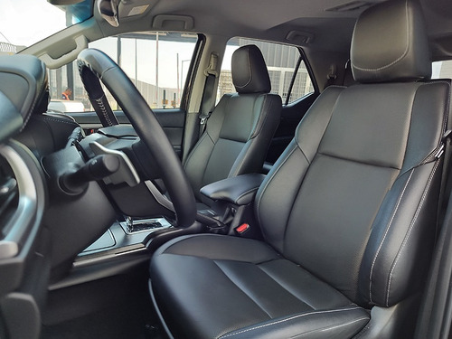 Imagen 10 de 20 de Toyota Sw4 2021 Srx 4x4 At 7 Asientos Hilux Abasto Motors