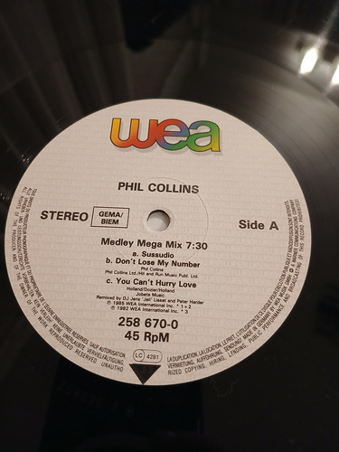 Phil Collins - Medley ( Susudio / Don't Lose My Number / You (Usado)