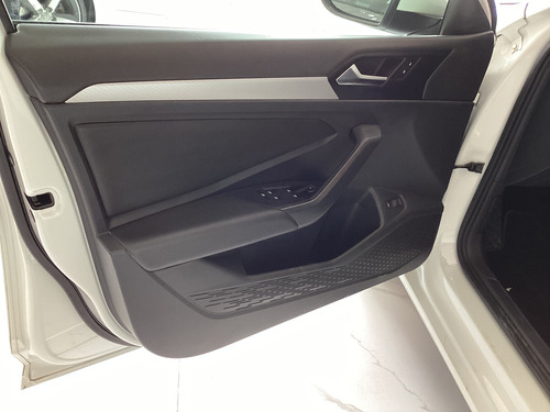 Volkswagen Jetta 1.6 Msi Starline