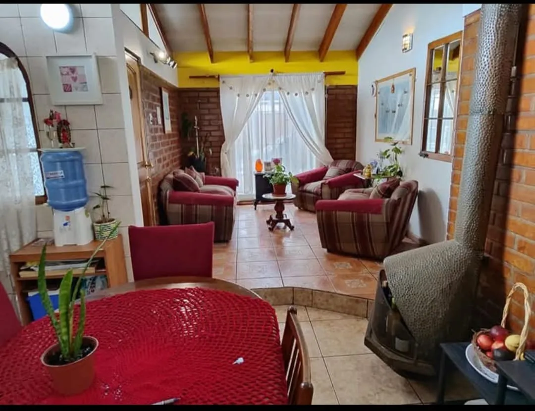 Imagen 3 de 6 de Oportunidad De Inversión: Casa Con Destino Comercial Av