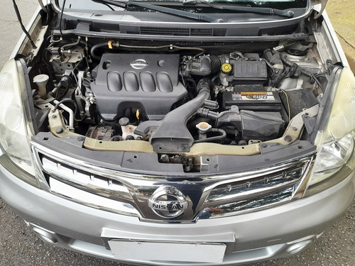 Imagem 14 de 15 de Nissan Grand Livina 1.8 Aut. 2014 7 Lug. Excelente Estado