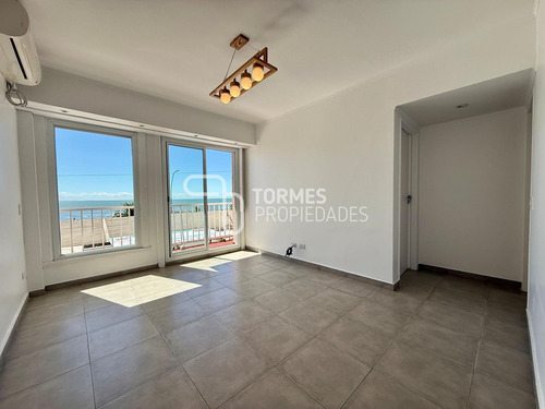 Venta 3 Ambientes Frente Al Mar Con Cochera En Edificio Nirvana - Torreon Mar Del Plata