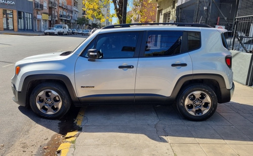 Imagen 2 de 12 de Jeep Renegade 2018 1.8 Sport At Plus