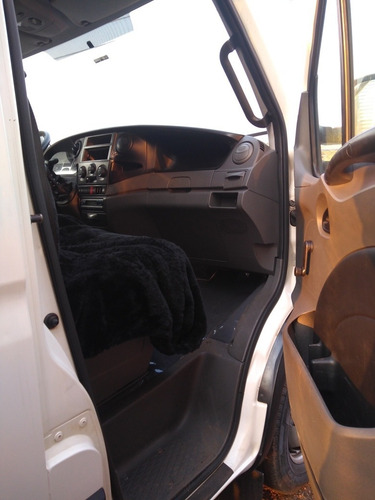 Imagem 6 de 10 de Iveco Daily Daily 55c17