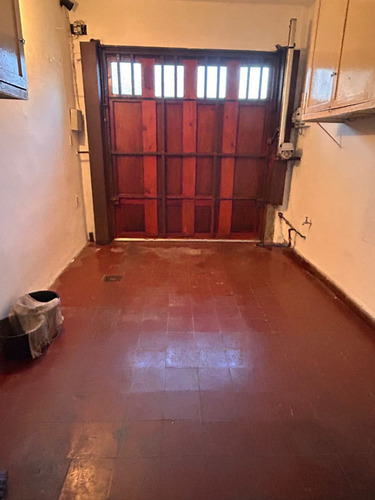 Casa En Venta Punta Carretas! Joaquin Nuñez Y C,mora, P.unico! Gje. Patio.