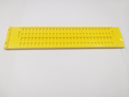 Regleta De Plástico Para Braille Con Punzon