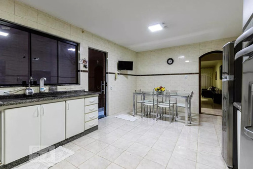 Sobrado, 4 Dorm, 1 Suíte, Próximo Bancos, C/ Edicula E Salao