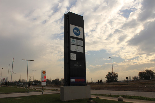 Para Inversión En Concurrido Strip Center