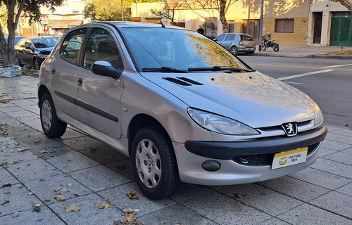 Peugeot 206 1.6 Xr Premium