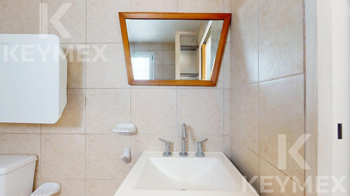 Departamento En Venta De 2 Dormitorios, La Plata