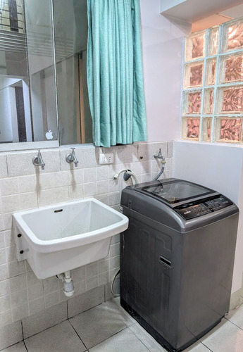 Alquiler De Habitaciones Para Mujeres-pueblo Libre( Limite Con San Miguel) A Dos Cuadras De Plaza San Miguel, Pucp, A 10 Minutos De La Upc, U. San Marcos Y U. Ruiz De Montoya; A 20 Minutos U.pacifico.