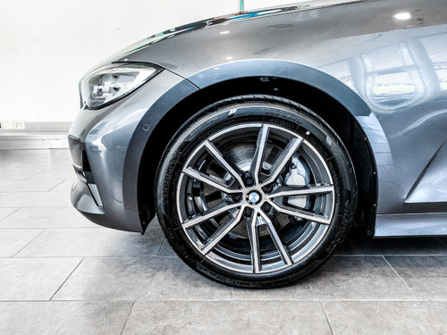 Imagen 8 de 21 de Bmw Serie 3 330i Sportline 0 Km 2023 - Bmw Autopremier