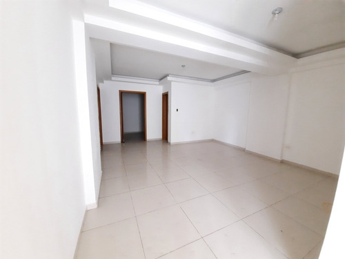 Imagen 4 de 11 de Vendo De Oportunidad Apartamento En Cacicazgos 3hb.