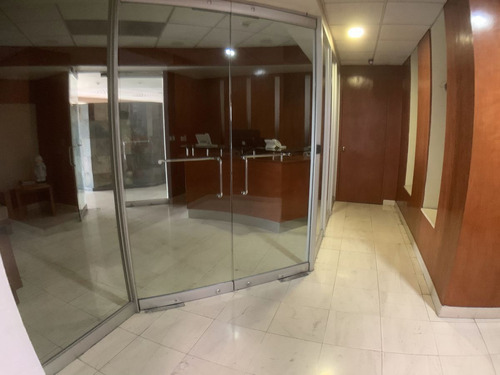 Oficina En Renta En Lomas Altas Torre Quadrata Amueblada (m2o2440)