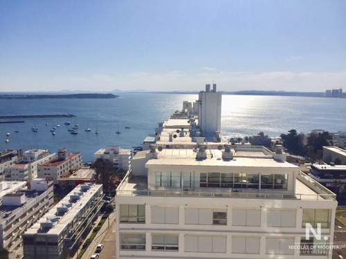 Venta De Apartamento De 3 Dormitorios En Peninsula Punta Del Este 