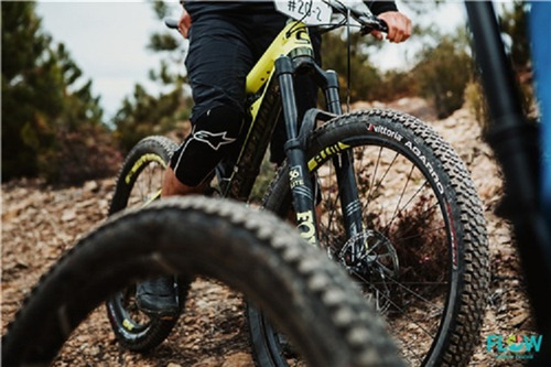 Cubierta Vittoria Agarro Downhill Antracite Mtb 27.5 X 2.60