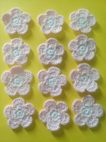 Imagen 6 de 10 de Lote De Flores Tejidas Macrame, De Tela Satinada Y Fieltro