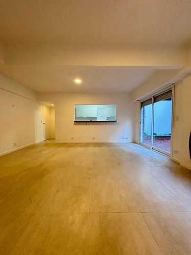 Venta Pb Refaccionado A Nuevo: Dos Jardines Privados Y Ubicación Premium