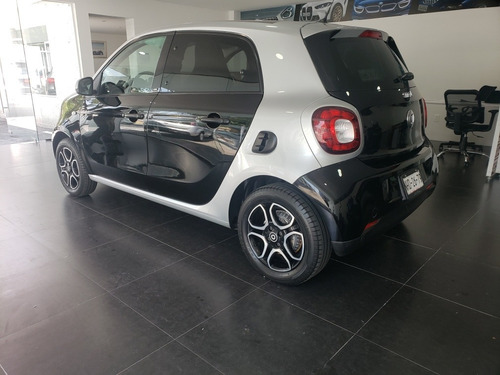 Imagen 2 de 8 de Smart Forfour 2016 1.0 Prime Mt