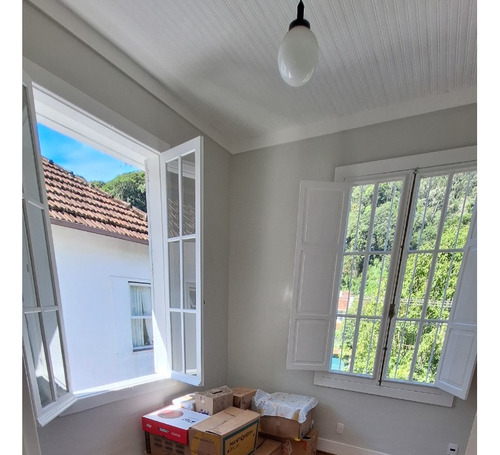 Charme E Sofisticação Em Petrópolis Casa Espetacular Com Vista Para A Catedral!