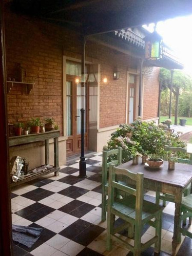 Lindisima Casa En Venta. -mallmann Propiedades