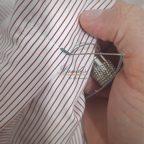 Imagem 1 de 1 de Camisas E Terno