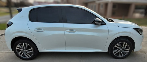 Peugeot 208 1.6 Feline Tiptronic