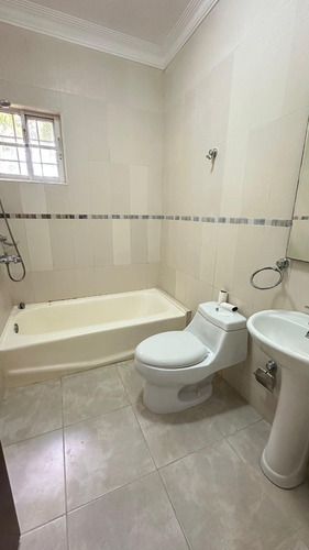 Villa En Metro Country Club
