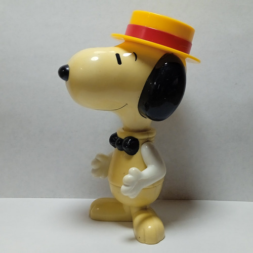 Juguete Mcdonald's Snoopy Con Sombrero